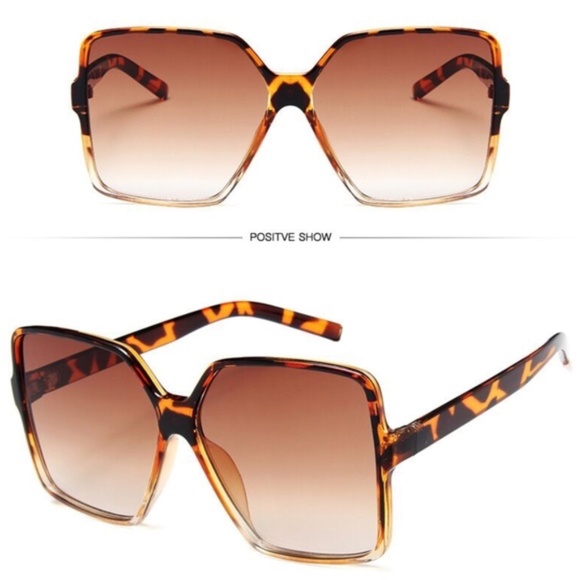 Posh Live Sunglasses Listing - Picture 6 of 8